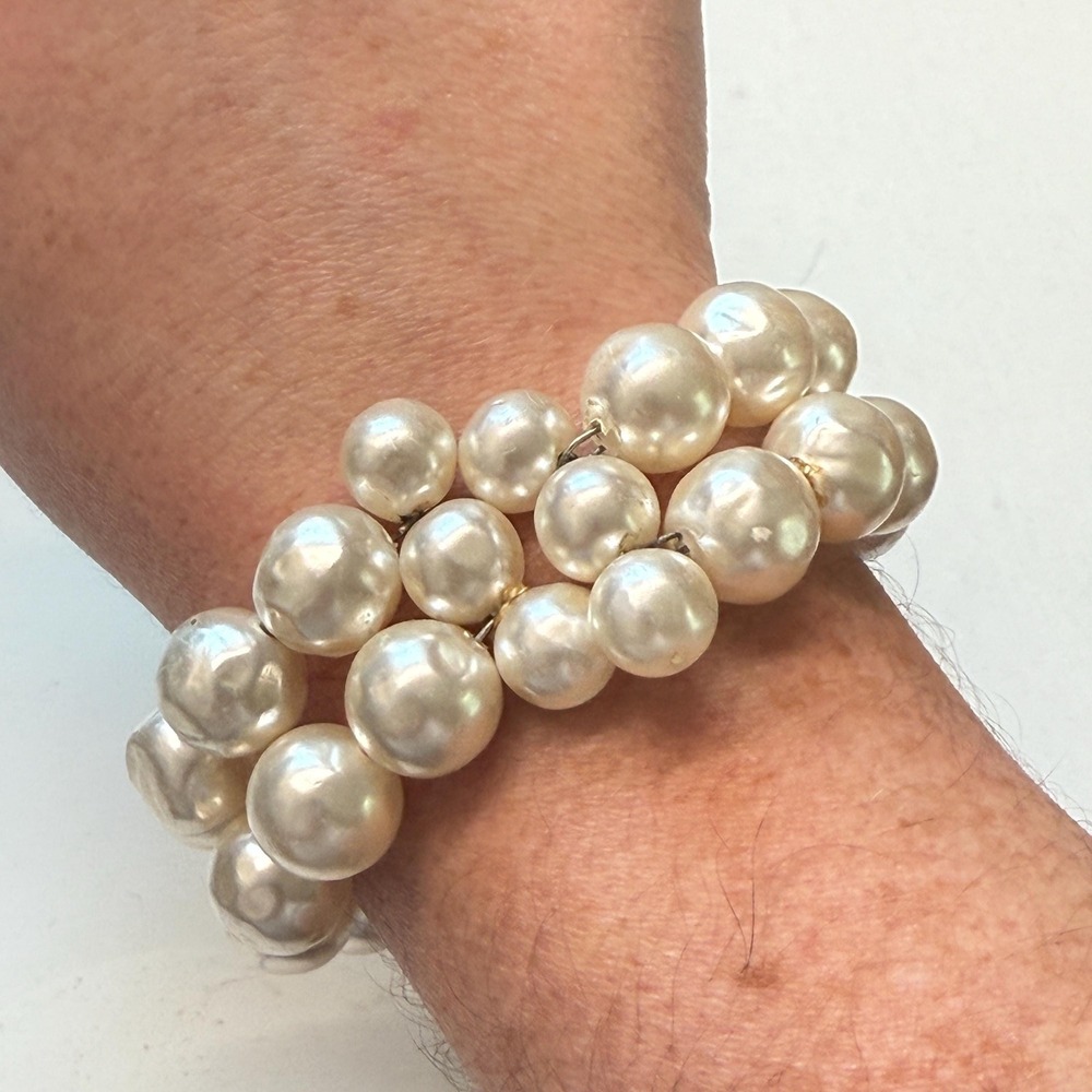 Vintage Faux Baroque Pearl Bead Memory Wire Wrap Bracelet 2 Row Chunky 50s